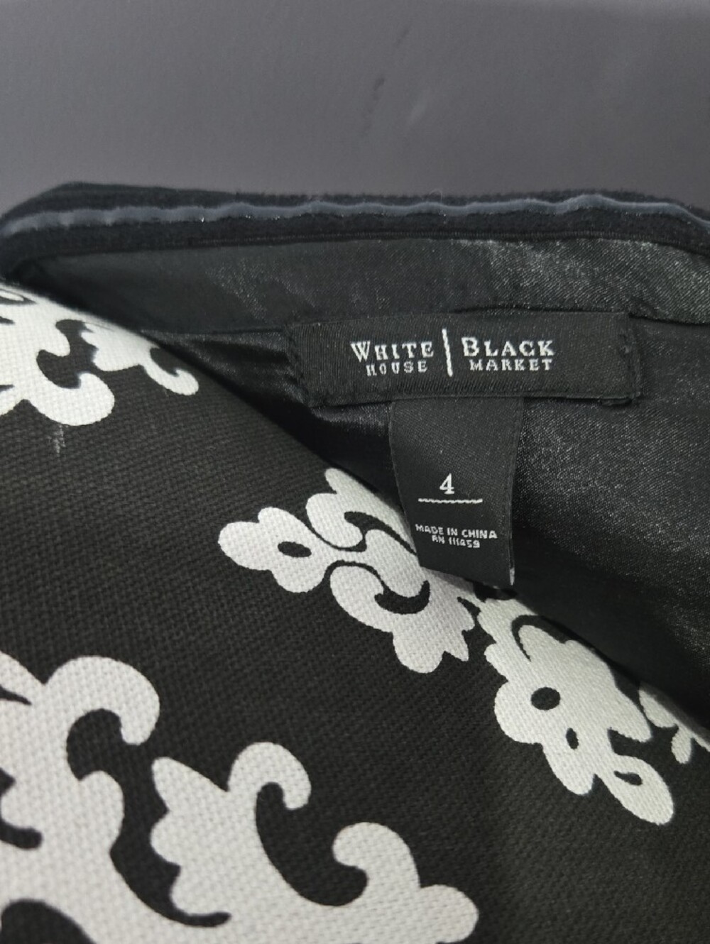 White House Black Market Black and Floral Strapless Top - Picture 2 of 13